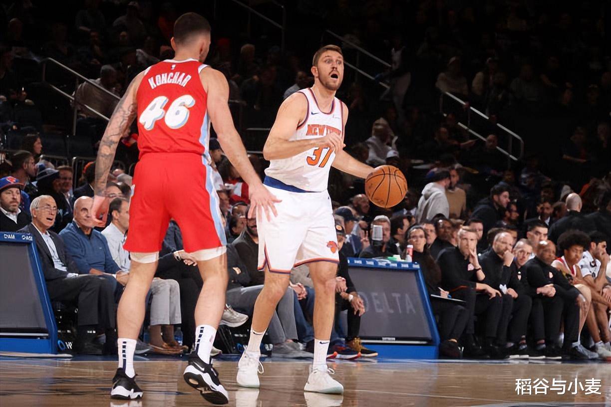 九游在线官网 -赛后体能课后，纽约尼克斯队长鼓劲备战CBA常规赛，信心回归，年轻球员得到机会的简单介绍