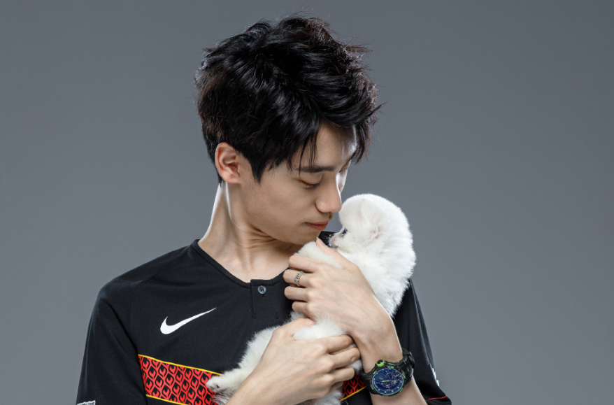 集结日里昂调整名单以备全明星赛,止住颓势环节打磨,目标明确,轮换策略成焦点 集结日里昂调整名单以备全明星赛,止住颓势环节打磨,目标明确,轮换策略成焦点