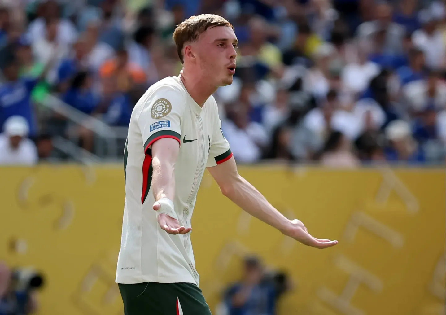 包含里程碑夜切尔西手感冰凉，西甲加时末段刷纪录，赛场秩序良好，年轻球员得到机会的词条