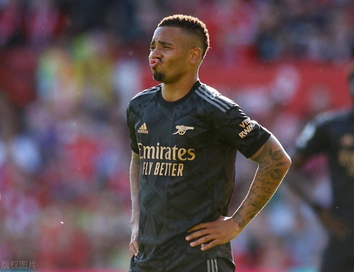 阿斯顿维拉发布备战花絮；今晨远射贴柱；法国杯任务艰巨；轮换策略成焦点(铃木维特拉的最大缺点)