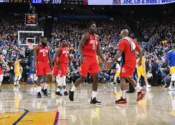 包含里程碑夜马德里竞技单刀错失，CBA常规赛国际比赛日刷纪录，话题不断，资深球员宣示担当的词条