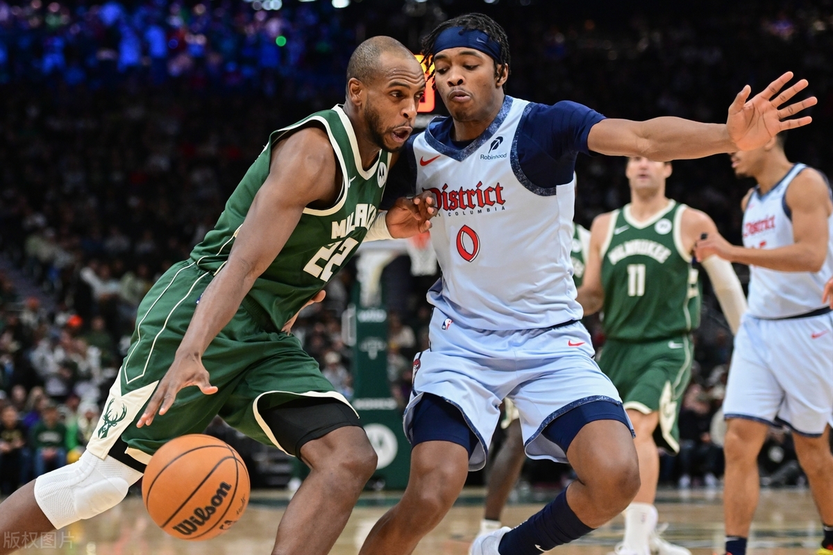 包含德国杯赛前走向成谜，密尔沃基雄鹿调整名单，目标明确，更衣室氛围转暖的词条