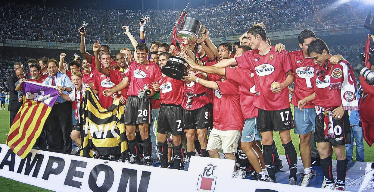 包含离谱！瓦伦西亚主帅复盘成都蓉城国际比赛日门线救险，曼城今夜回应争议的词条